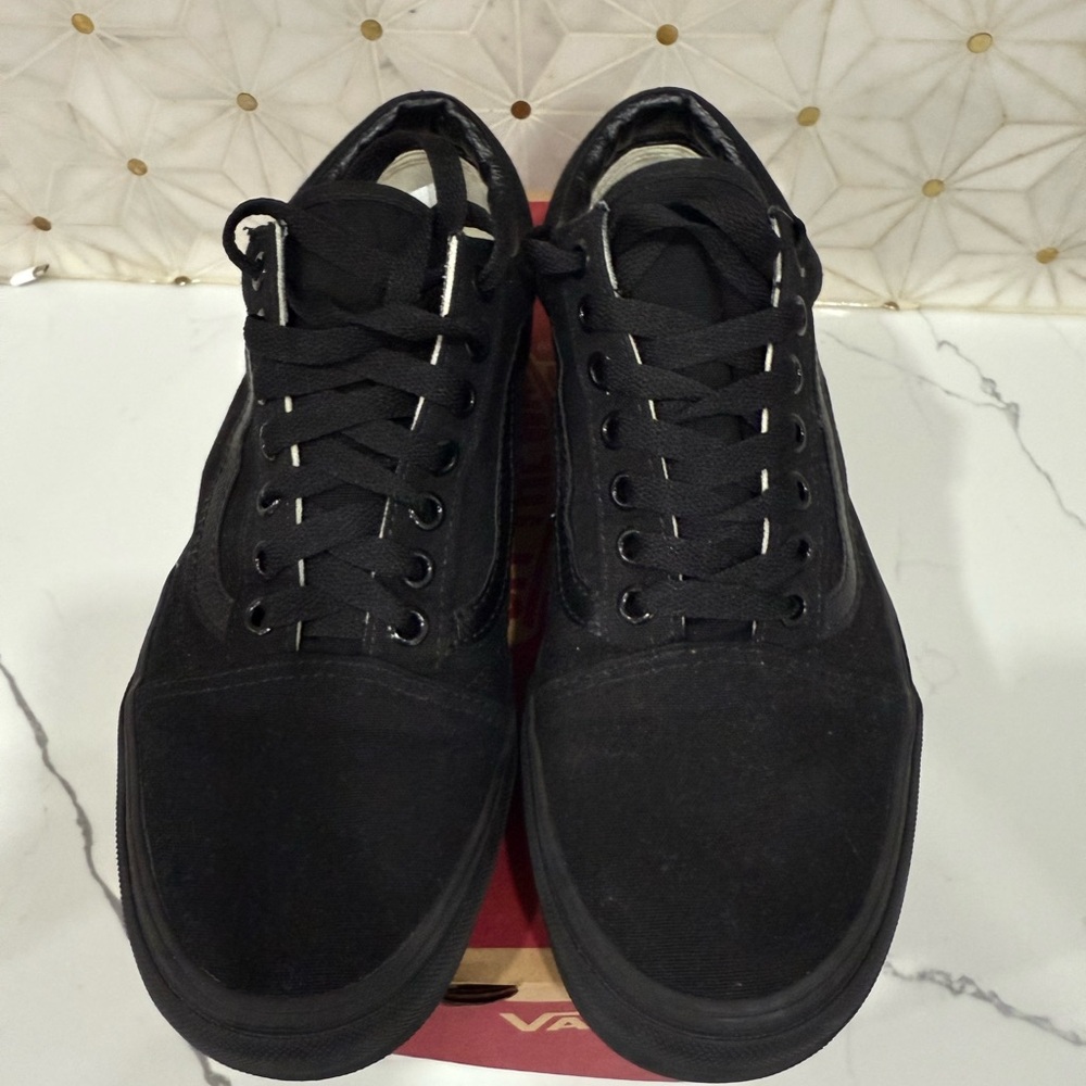 Vans Men's Classic Black Sneakers